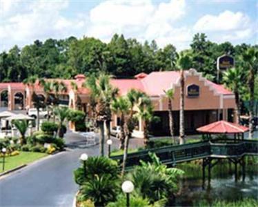 Baymont By Wyndham Lake City Exterior photo